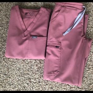 ISO Figs Scrub SET!!!